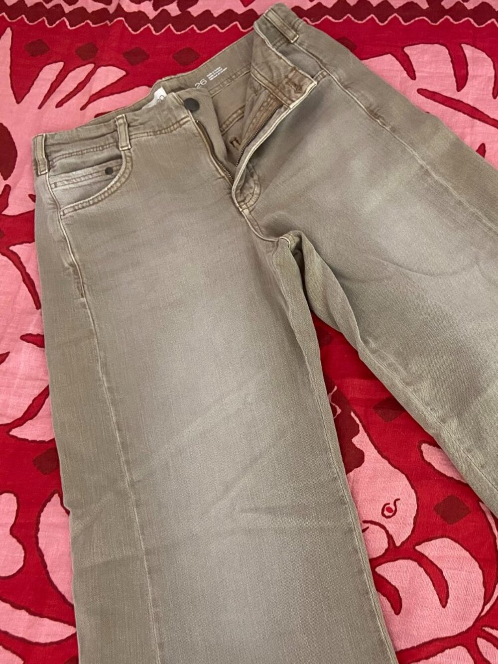 Anthropologie Pilcro wide leg flare taupe raw hem jean size 26 - Picture 2 of 3